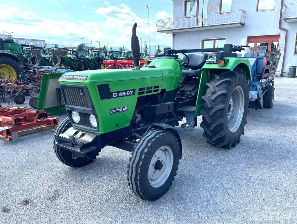 Deutz-Fahr D 45 07 Traktoren