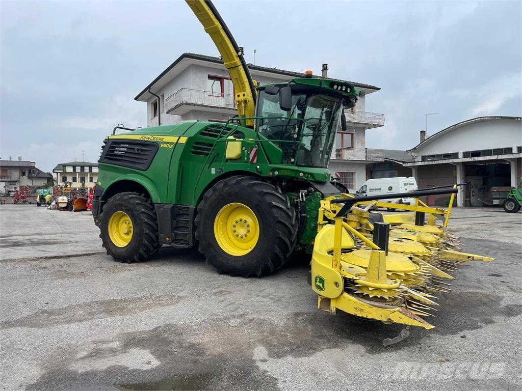 John Deere 9600i Feldhäcksler