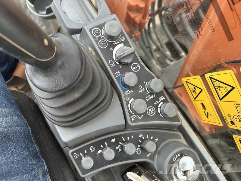 Hitachi ZX130 Raupenbagger