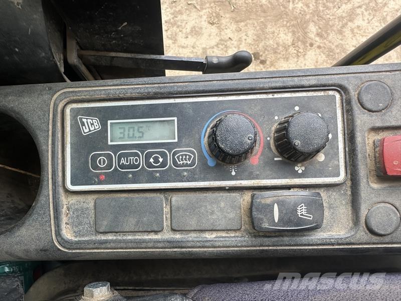 JCB JS130 Raupenbagger