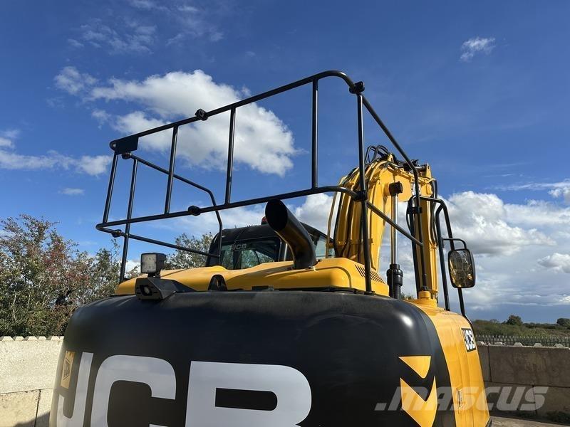 JCB JS131 LC Raupenbagger