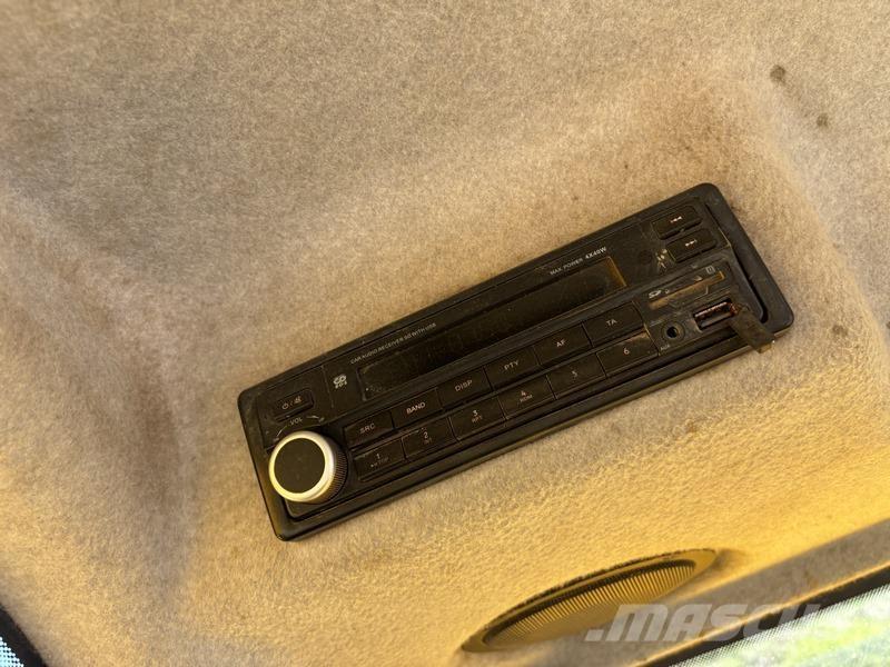 JCB JS240 LC Raupenbagger