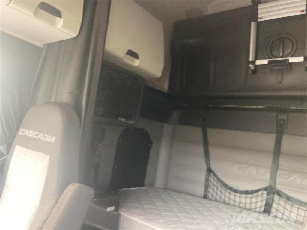 Freightliner  Sattelzugmaschinen