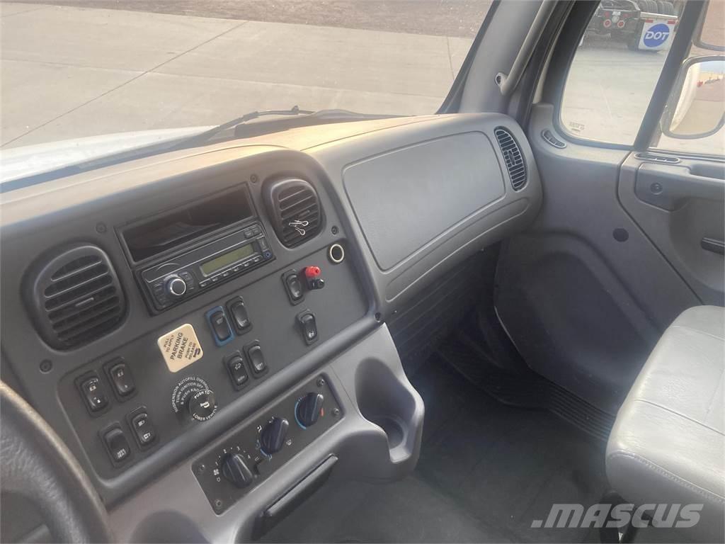 Freightliner M2 106 Wechselfahrgestell