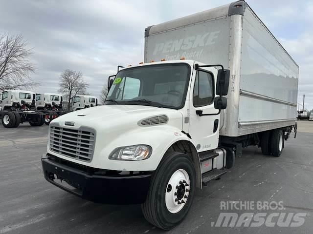 Freightliner M2106 Kofferaufbau