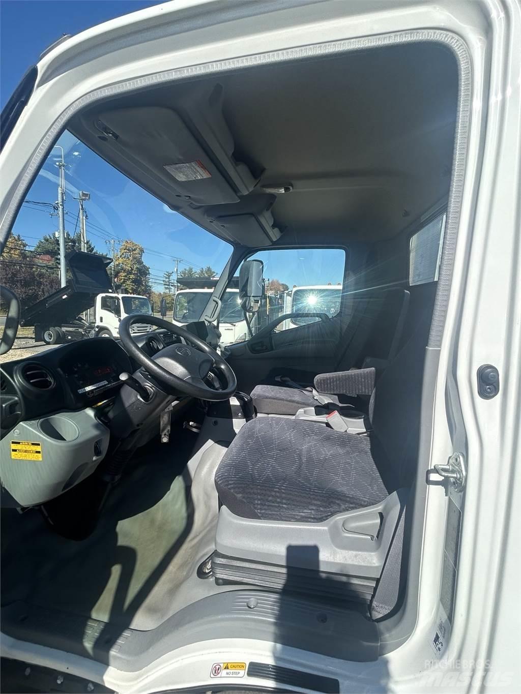 Hino 155 Andere Fahrzeuge
