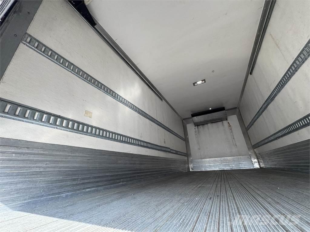 Hino 268 Kofferaufbau