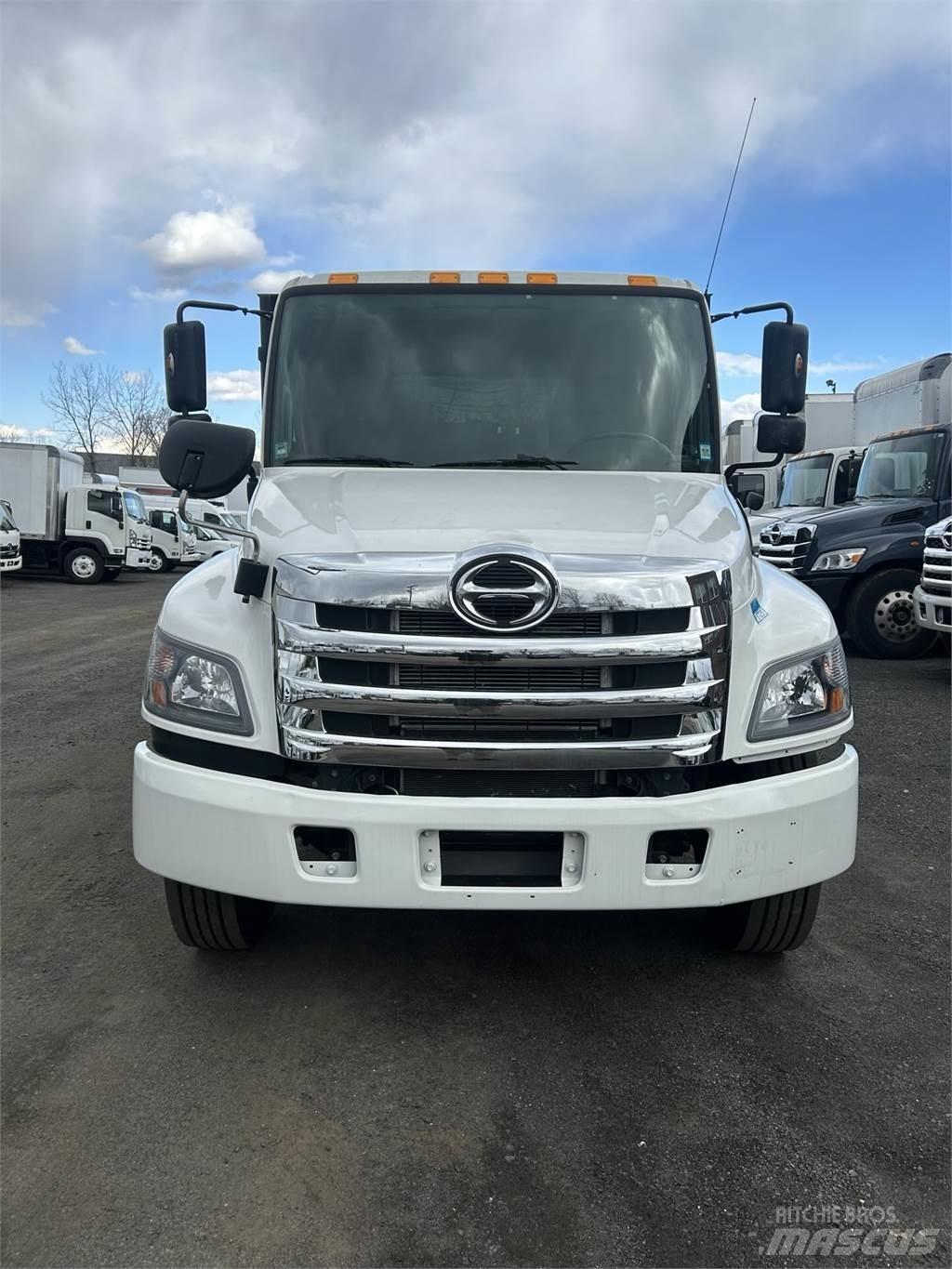 Hino 338 Andere Fahrzeuge