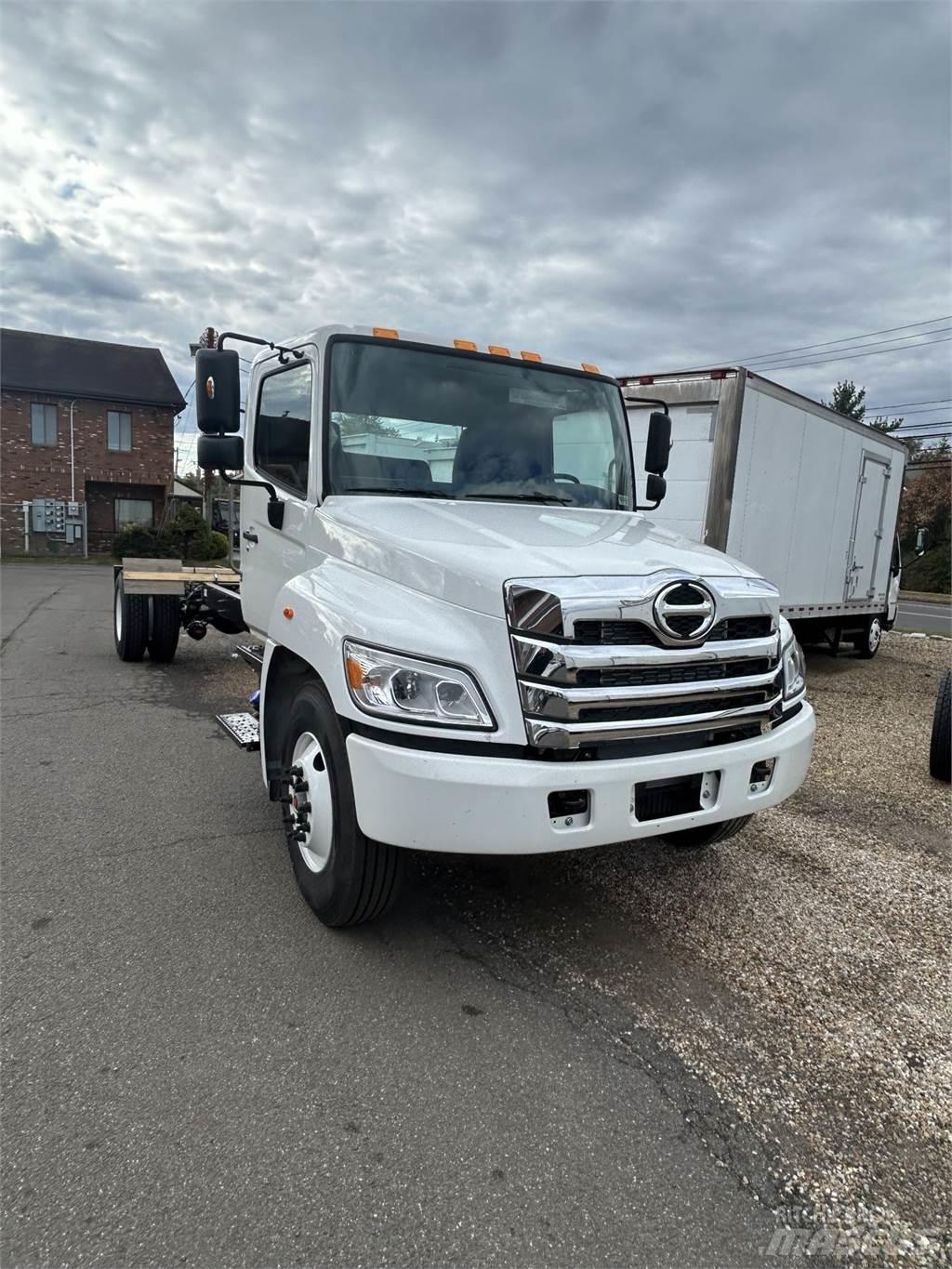 Hino L6 Kofferaufbau