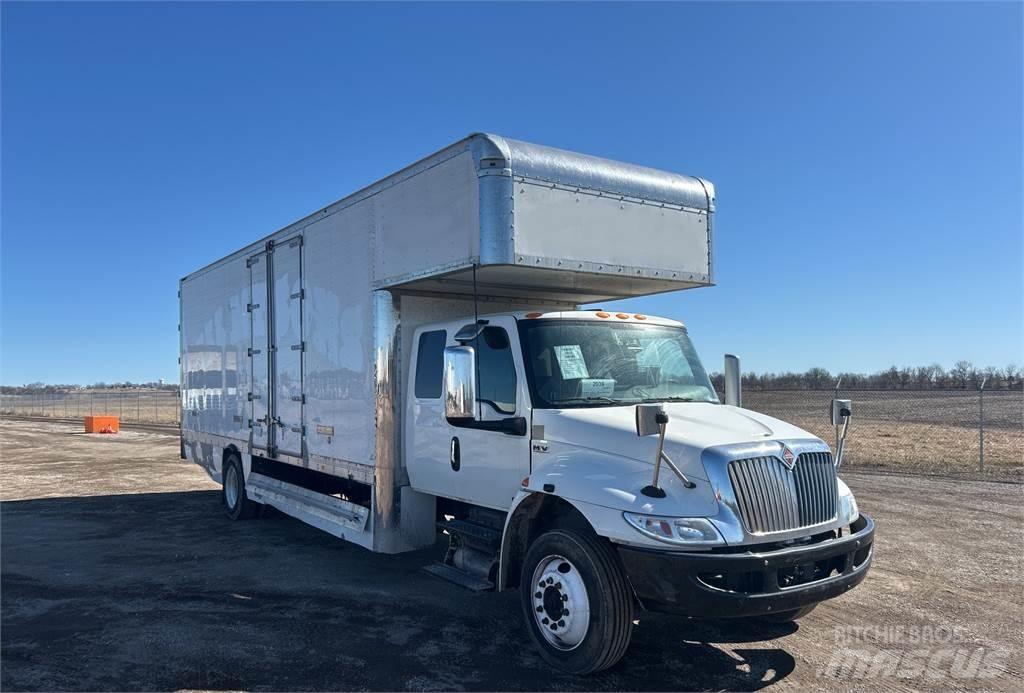 International 4300 Kofferaufbau