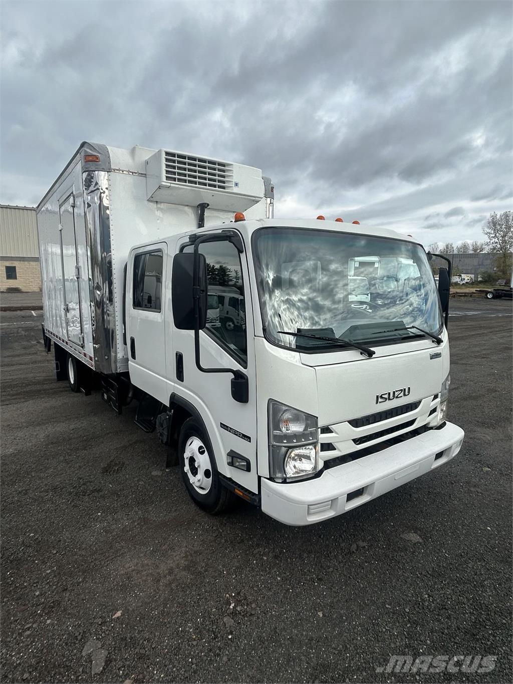 Isuzu NPR HD DC Kofferaufbau