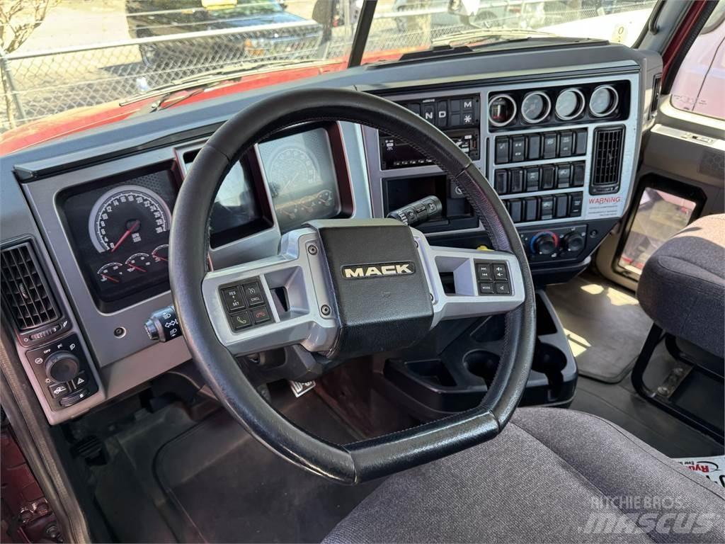 Mack AN64T Sattelzugmaschinen