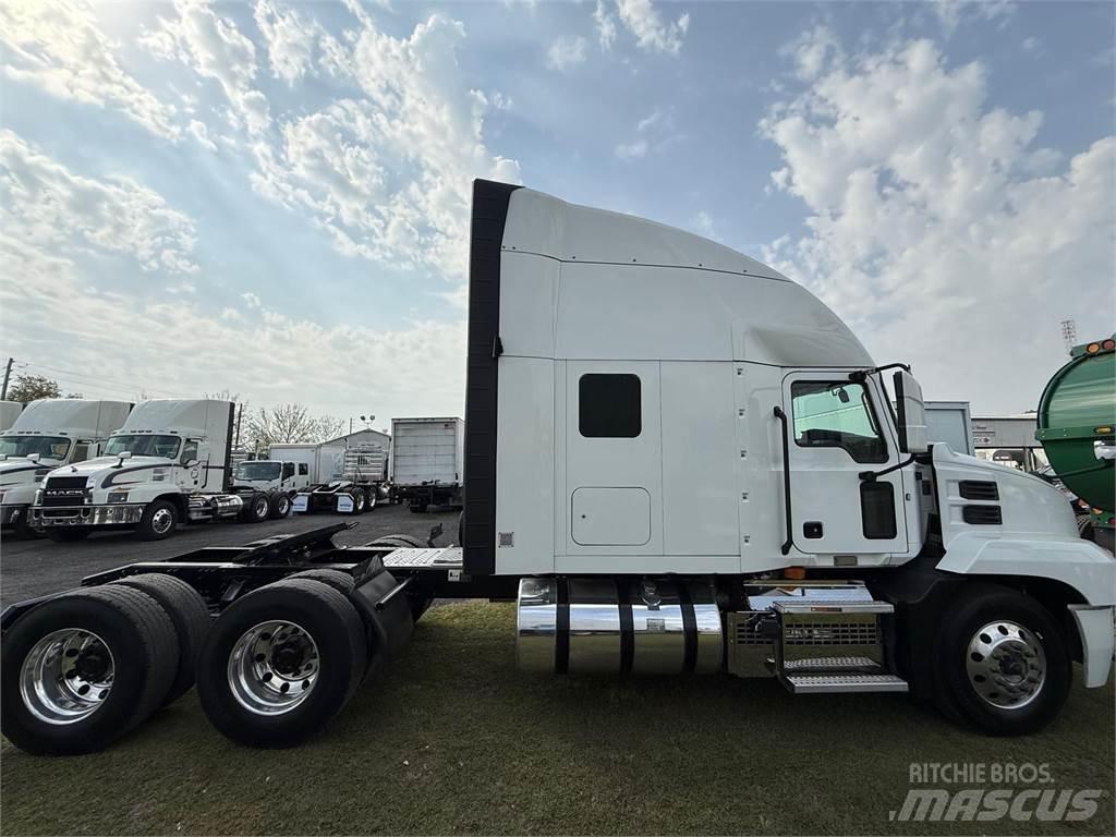 Mack AN64T Sattelzugmaschinen