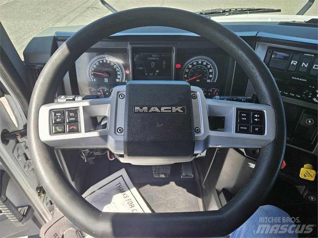 Mack AN64T Sattelzugmaschinen