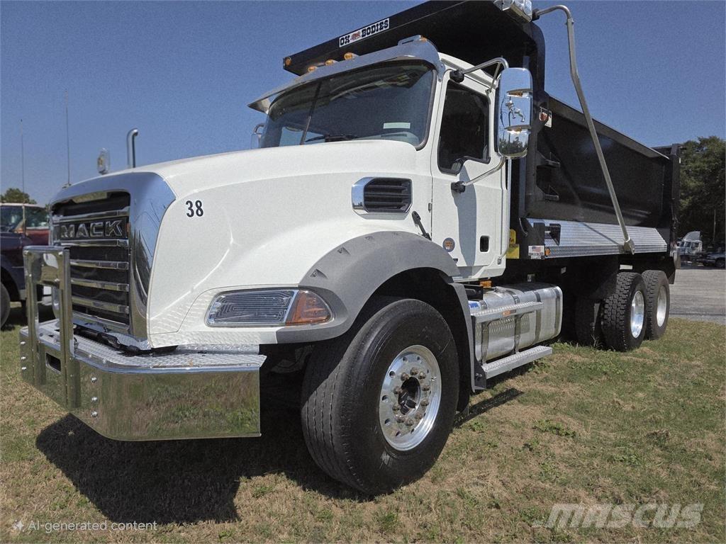 Mack GR64B Kipper