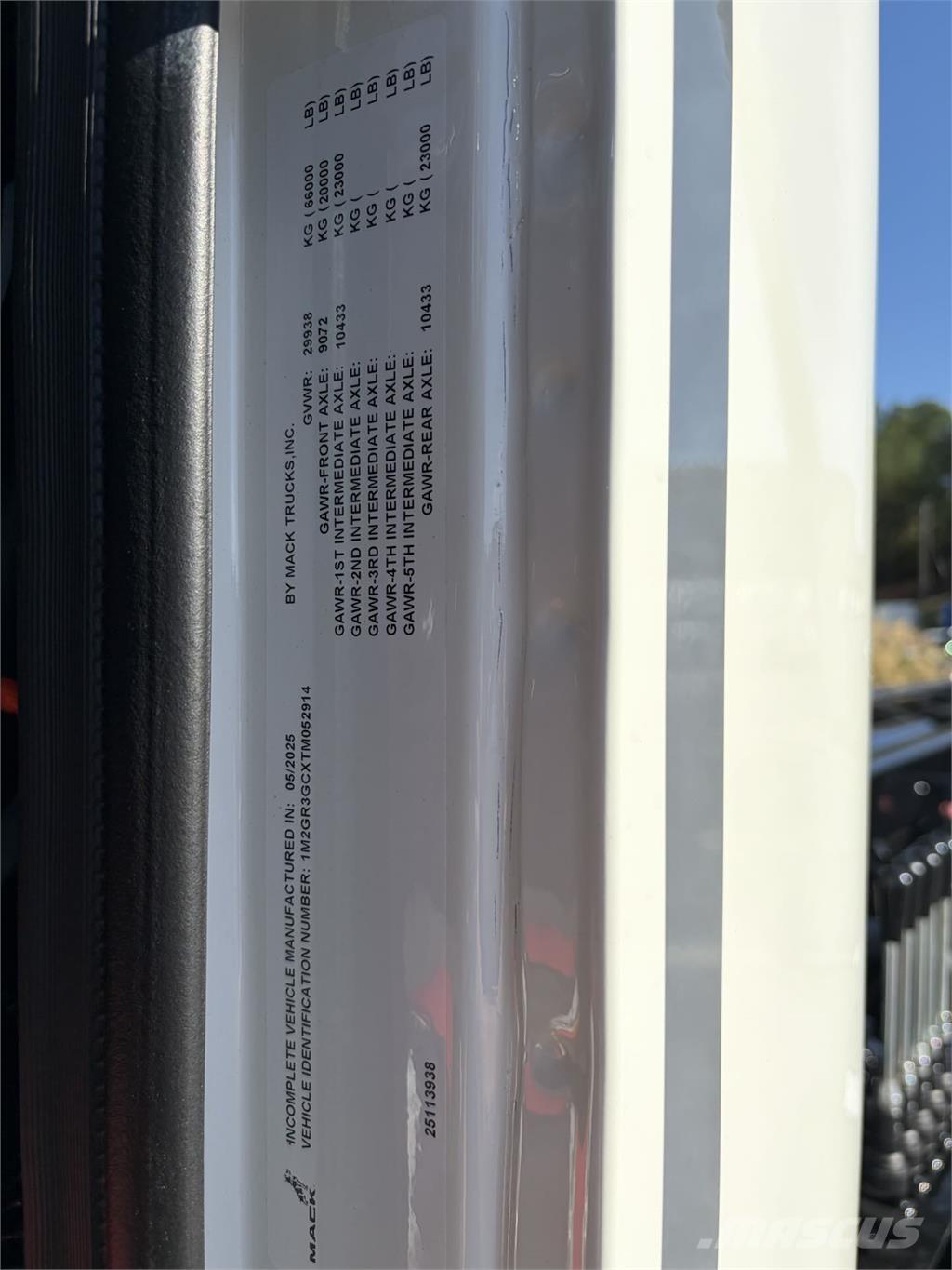 Mack GR64B Andere Fahrzeuge