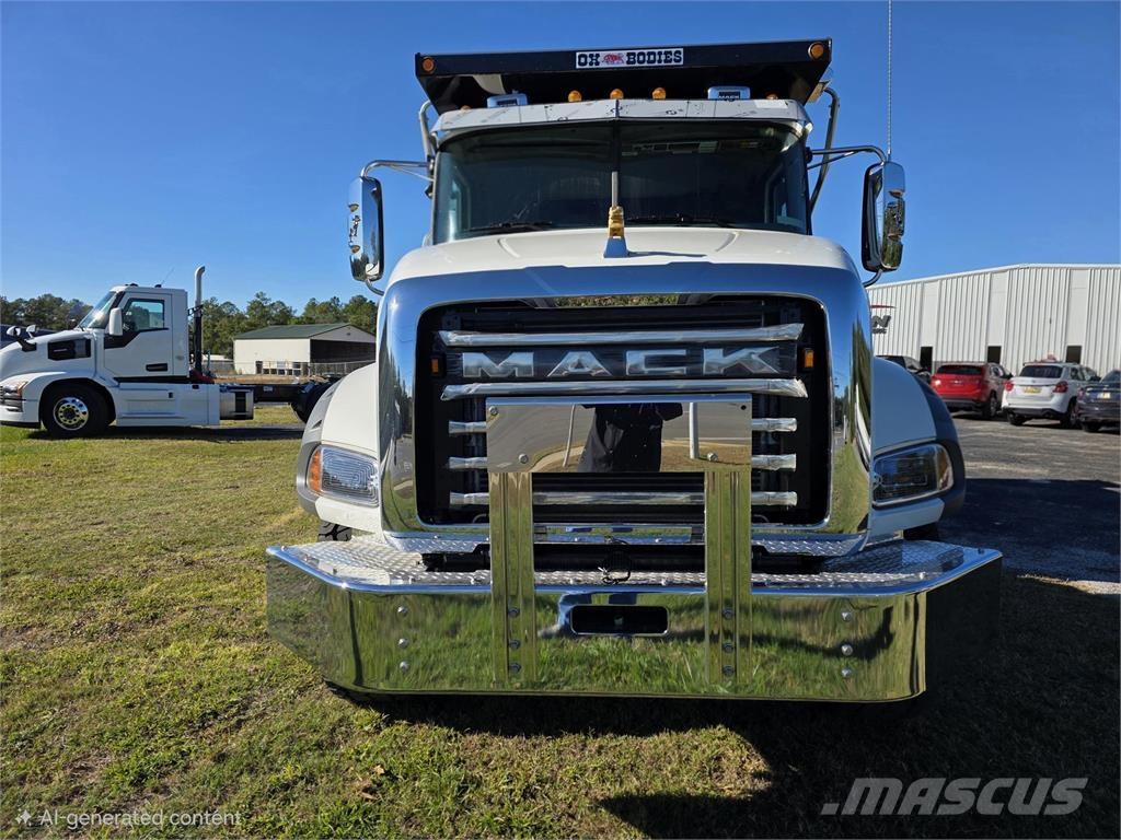 Mack GR64B Kipper