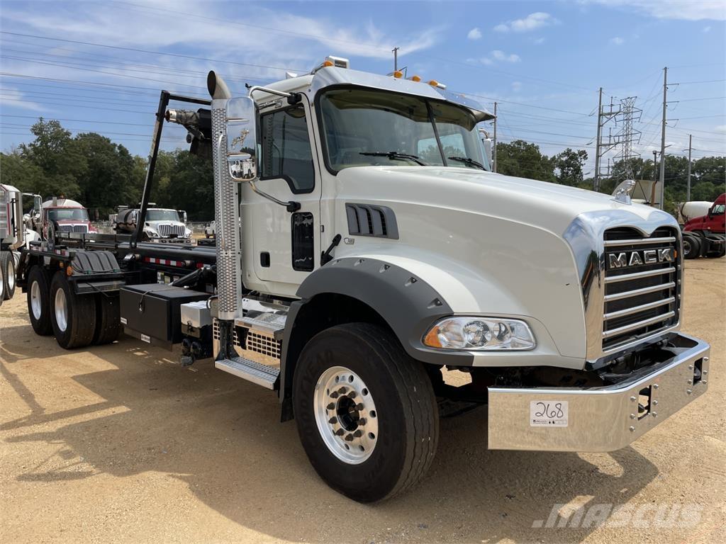 Mack GR64BR Andere Fahrzeuge