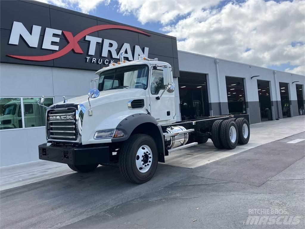 Mack GR64BRX Wechselfahrgestell