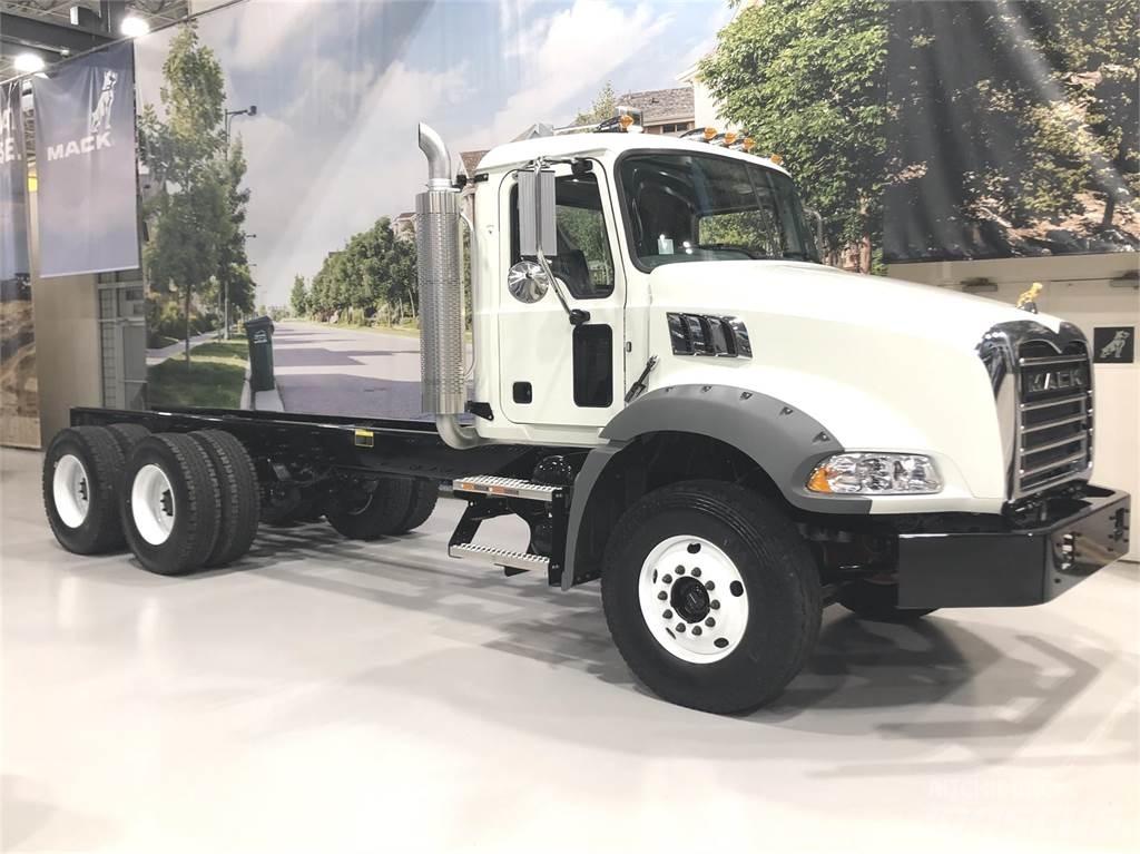 Mack GR64BX Betonmischer