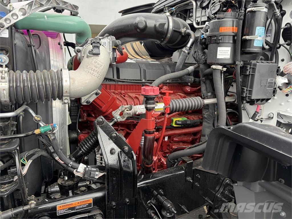 Mack GR64FT Sattelzugmaschinen