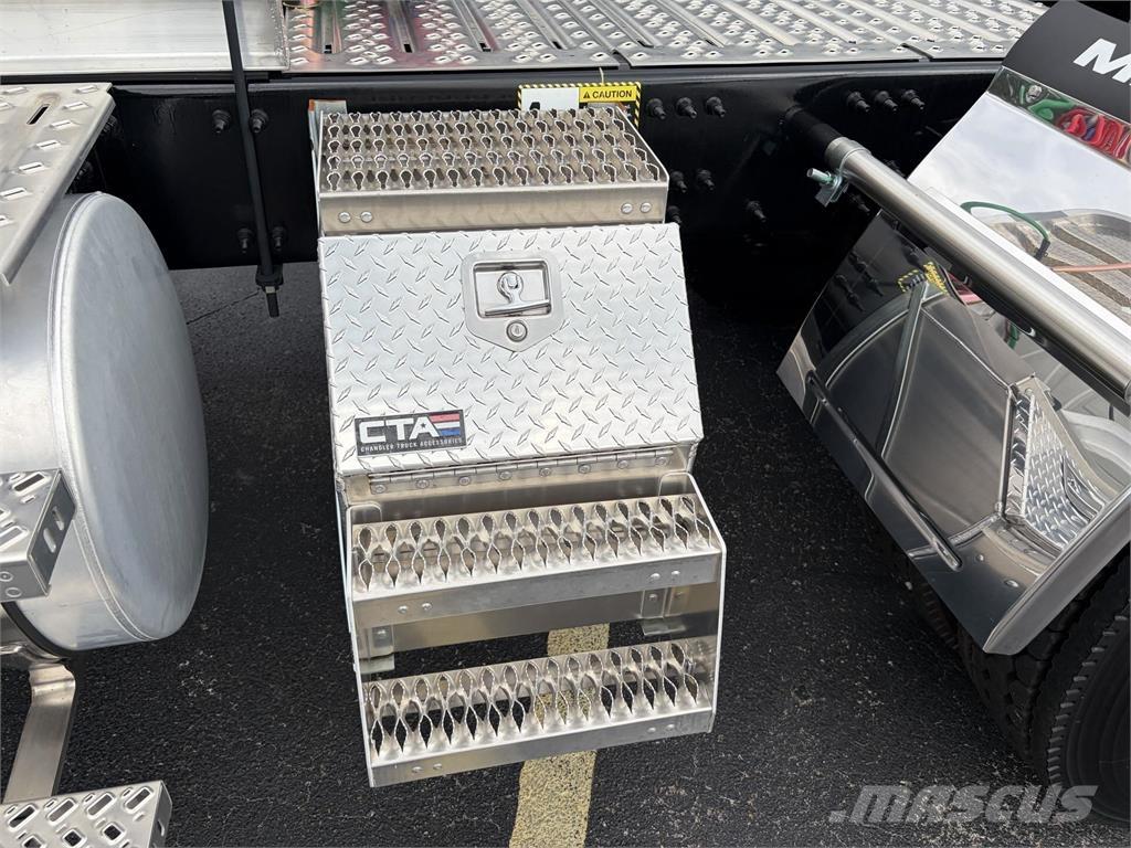 Mack GR64FT Sattelzugmaschinen