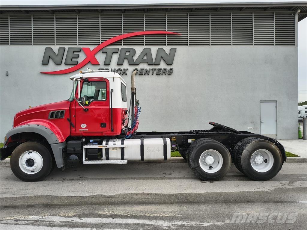 Mack GR64FT Sattelzugmaschinen