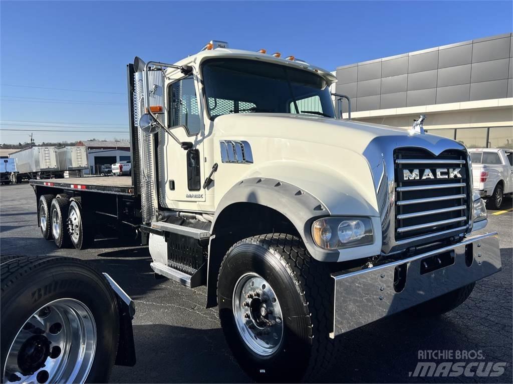 Mack GU713 Andere Fahrzeuge