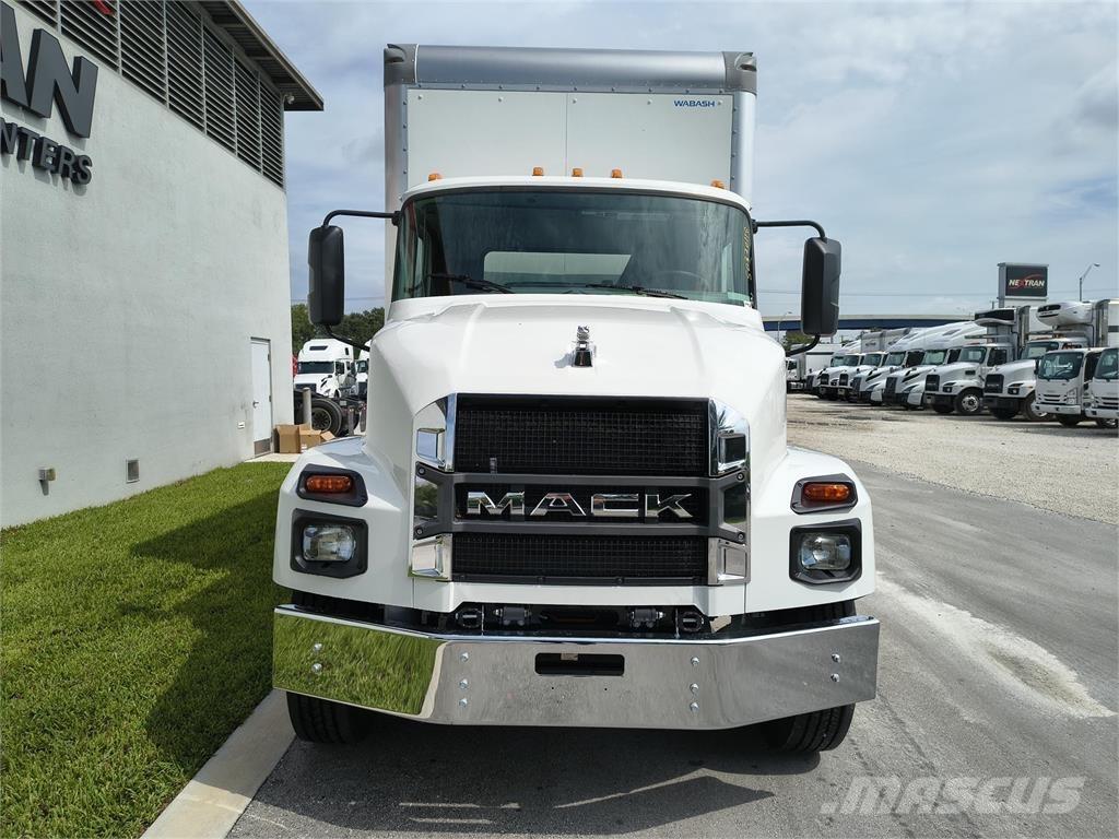 Mack MD6 42R Kofferaufbau