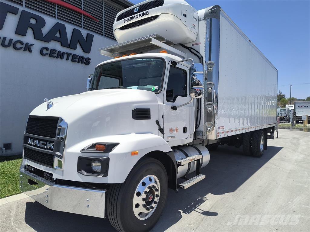 Mack MD6 42R Kofferaufbau