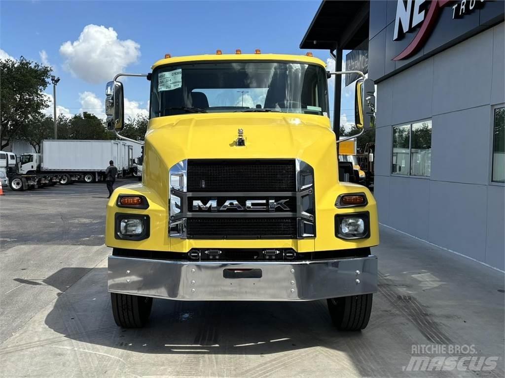 Mack MD7 42R Sonstige Forstmaschinen