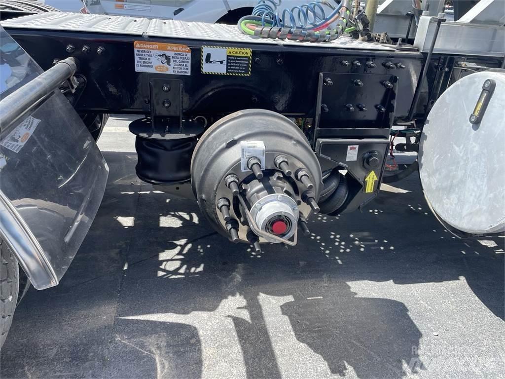 Mack PI64T Sattelzugmaschinen