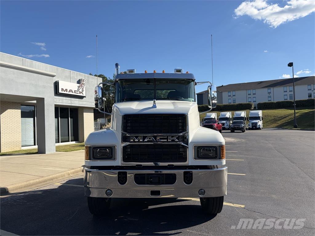 Mack PI64T Sattelzugmaschinen