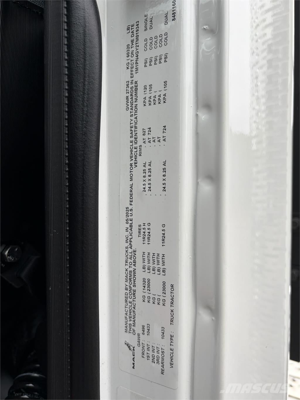 Mack PI64T Sattelzugmaschinen