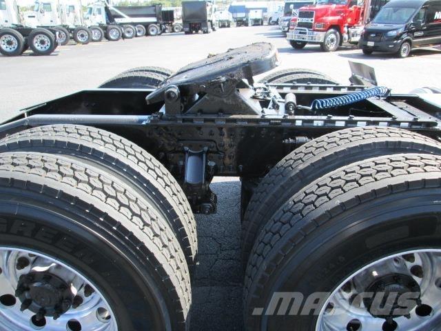Mack PI64T Sattelzugmaschinen
