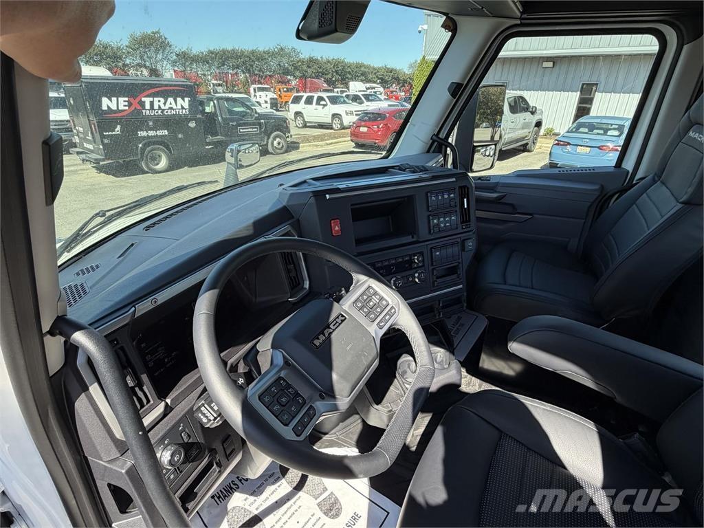 Mack PR64T Sattelzugmaschinen