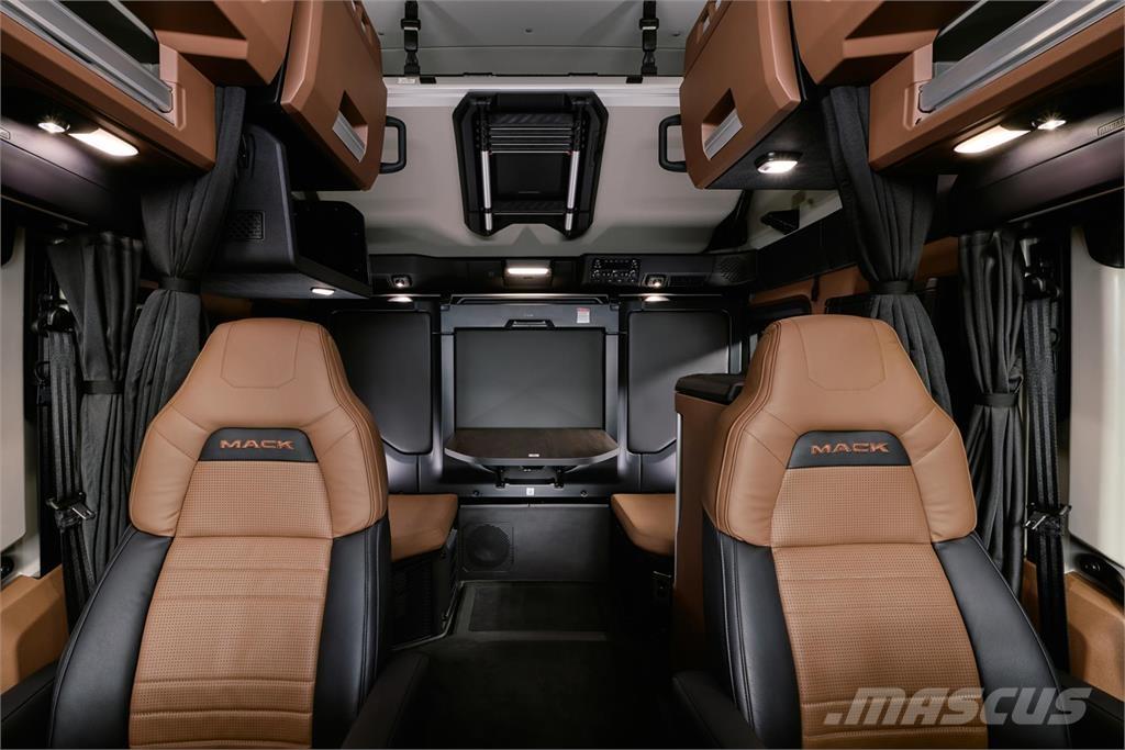 Mack PR64T Sattelzugmaschinen