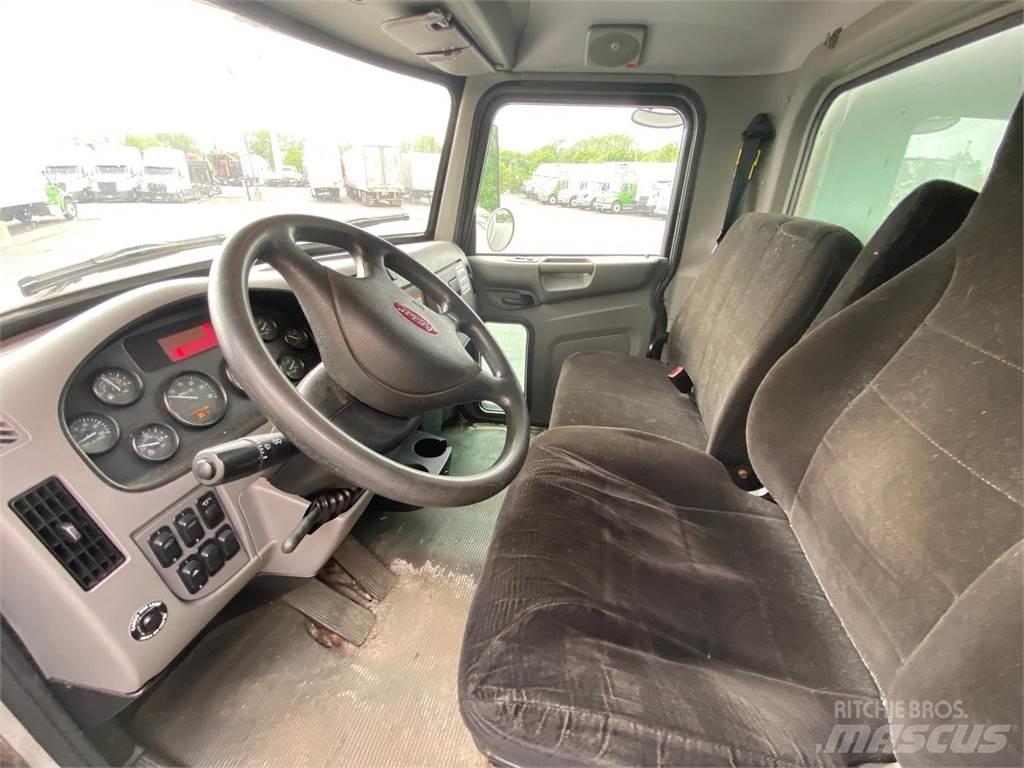 Peterbilt 337 Kofferaufbau