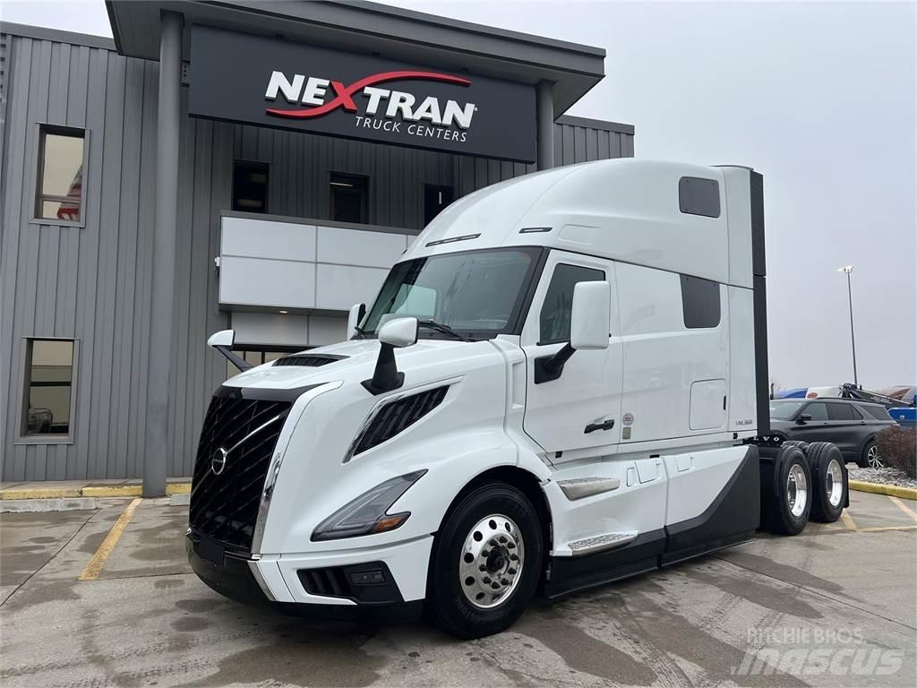 Volvo NEW VNL860 Sattelzugmaschinen