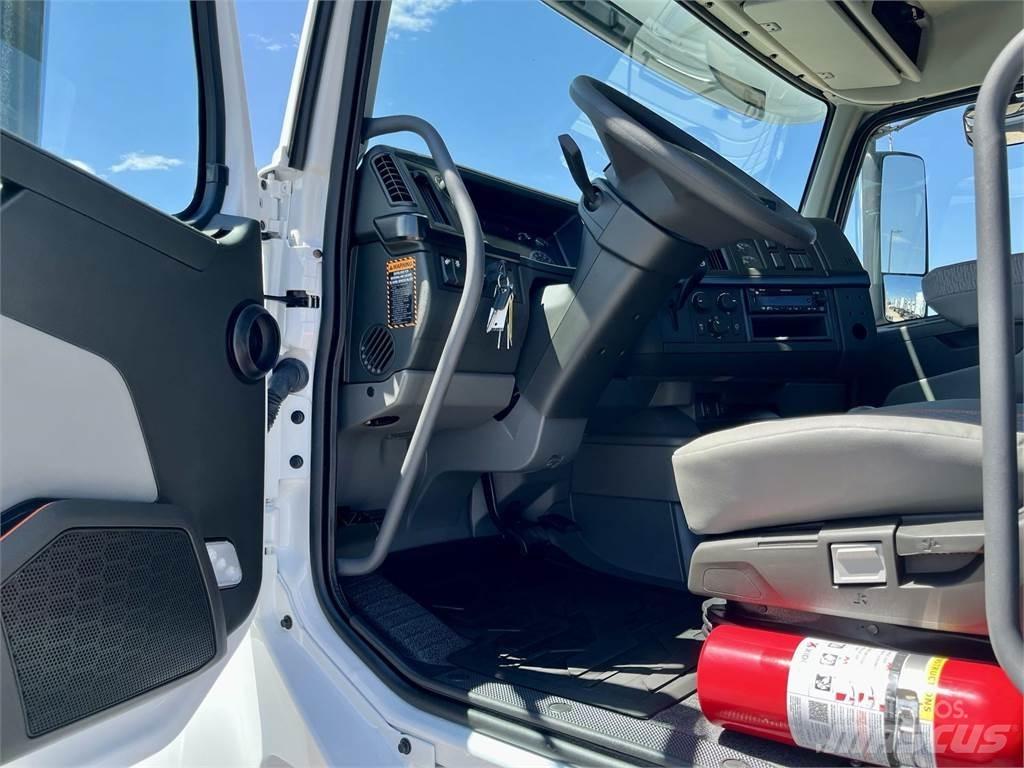 Volvo VHD64FT300 Sattelzugmaschinen