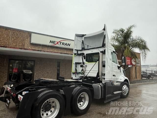Volvo VNL64T300 Sattelzugmaschinen