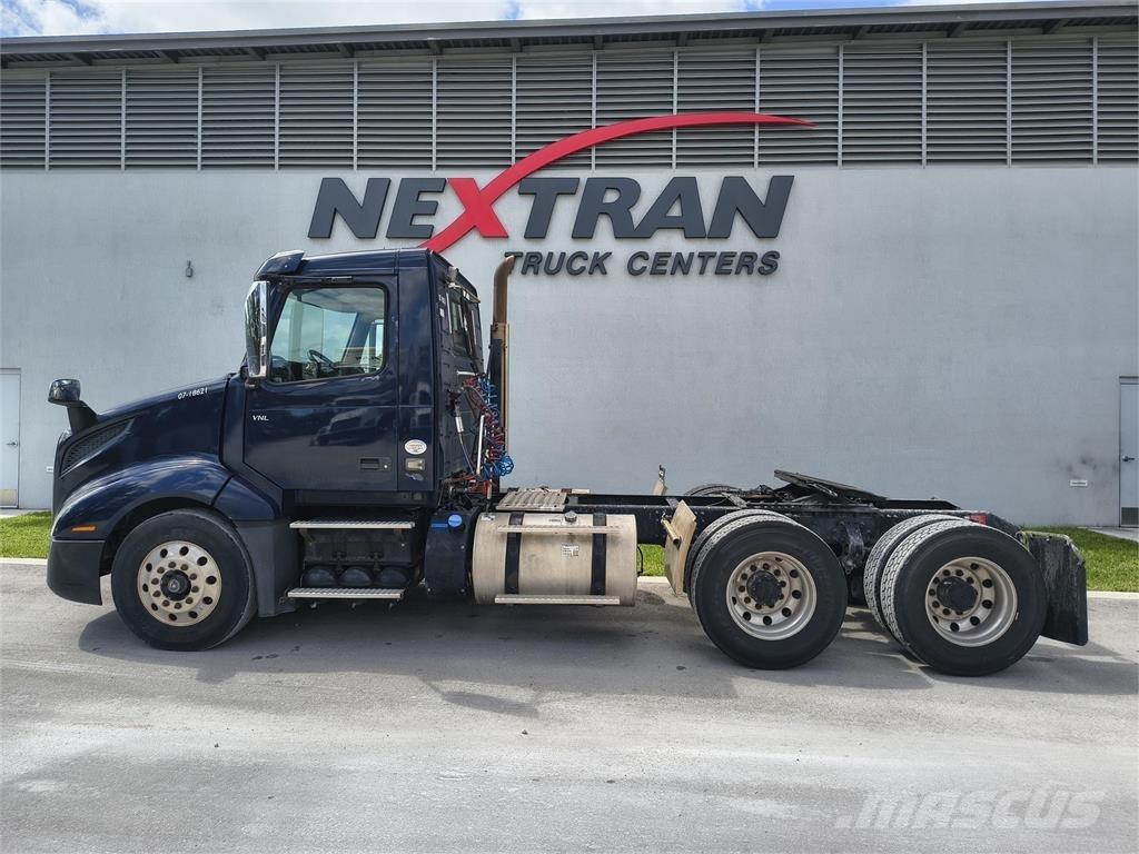 Volvo VNL64T300 Sattelzugmaschinen