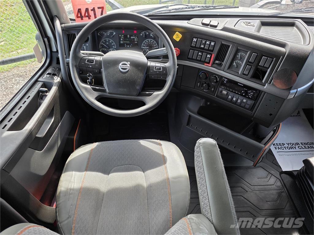 Volvo VNL64T760 Sattelzugmaschinen