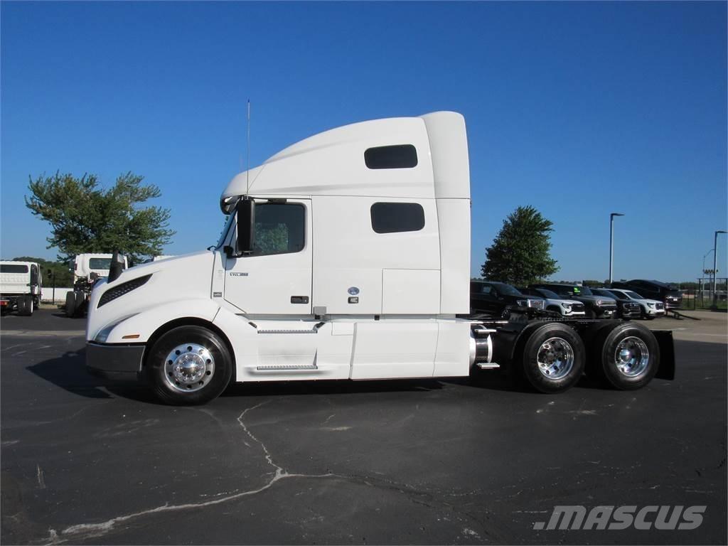 Volvo VNL64T760 Sattelzugmaschinen