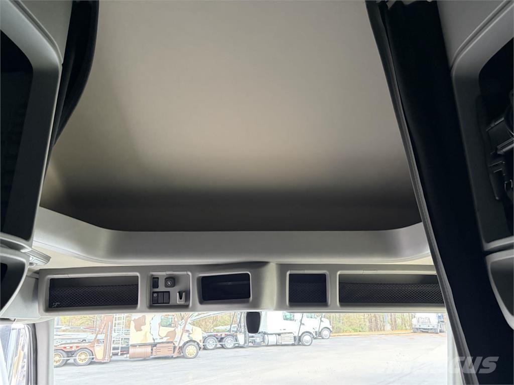 Volvo VNL64T760 Sattelzugmaschinen