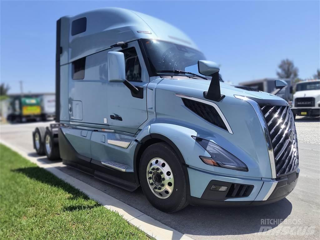 Volvo VNL64T860 Sattelzugmaschinen