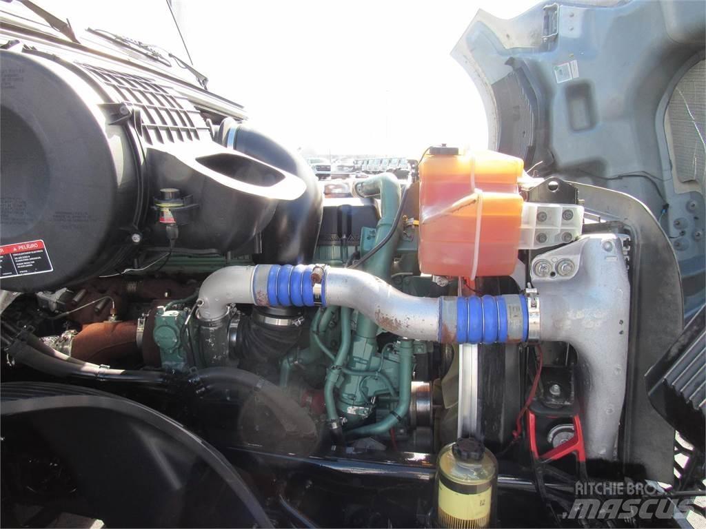 Volvo VNL64T860 Sattelzugmaschinen