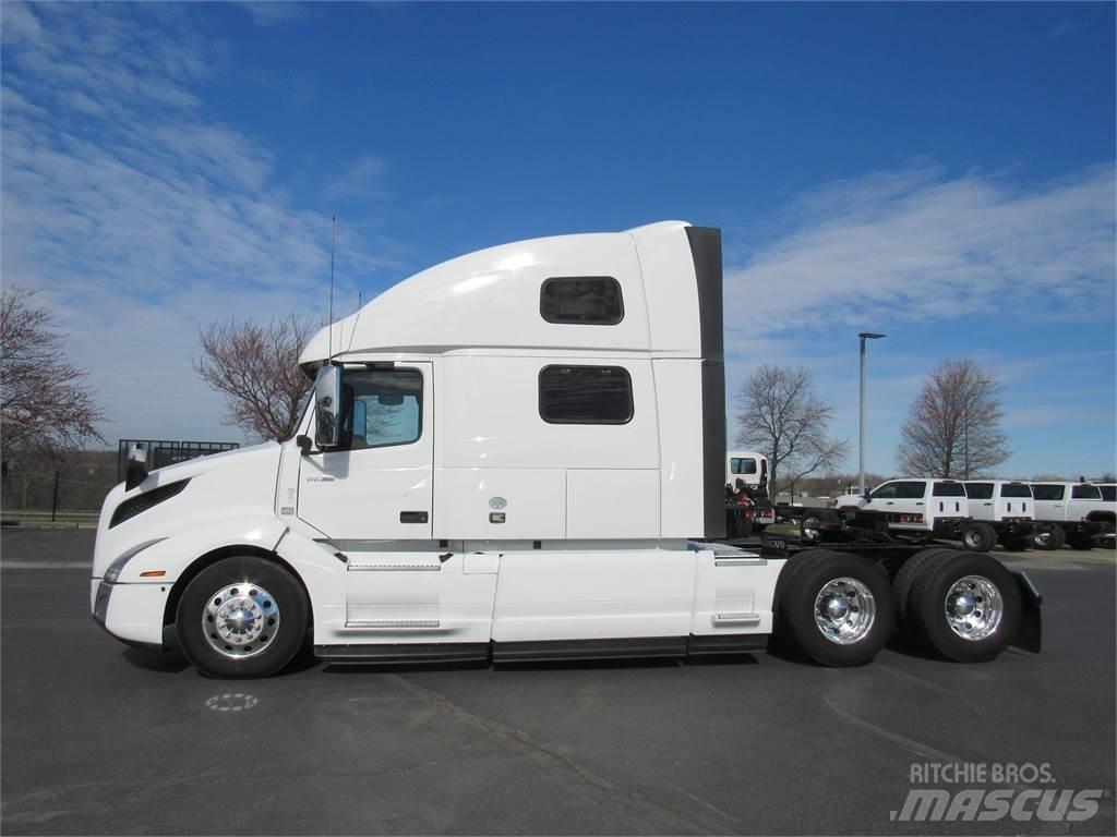 Volvo VNL64T860 Sattelzugmaschinen