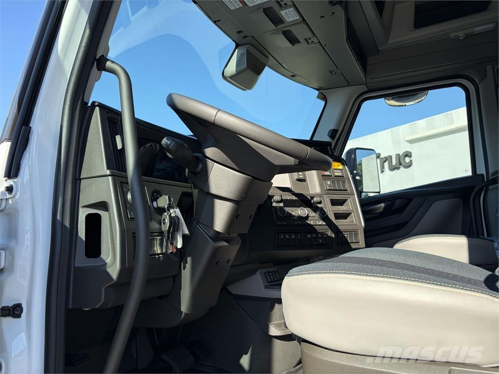 Volvo VNL64T860 Sattelzugmaschinen