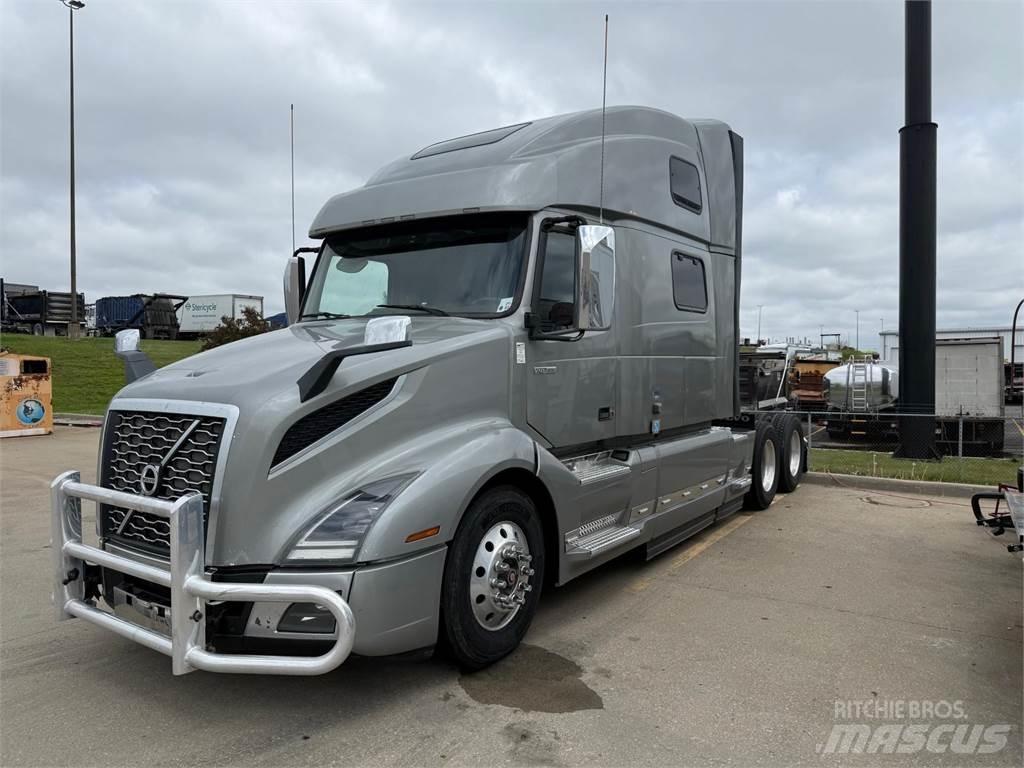 Volvo VNL860 Sattelzugmaschinen